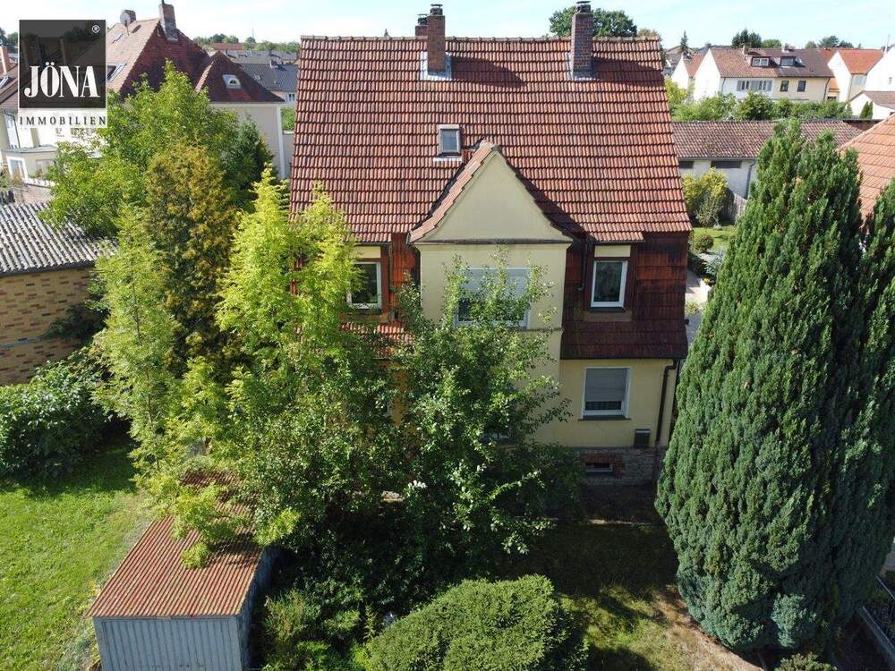 Thumbnail-Einfamilienhaus mit großem Sanierungspotenzial in zentraler Lage