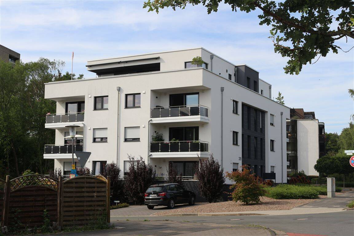 Thumbnail-Große Mietwohnung mit Terrasse, Personenaufzug u.Tiefgarage