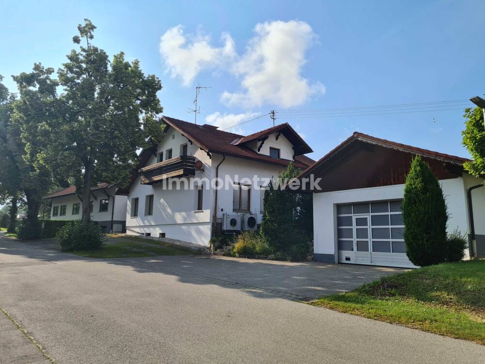 Thumbnail-Familienhaus mit großzügigen Räumen in Alpennähe.