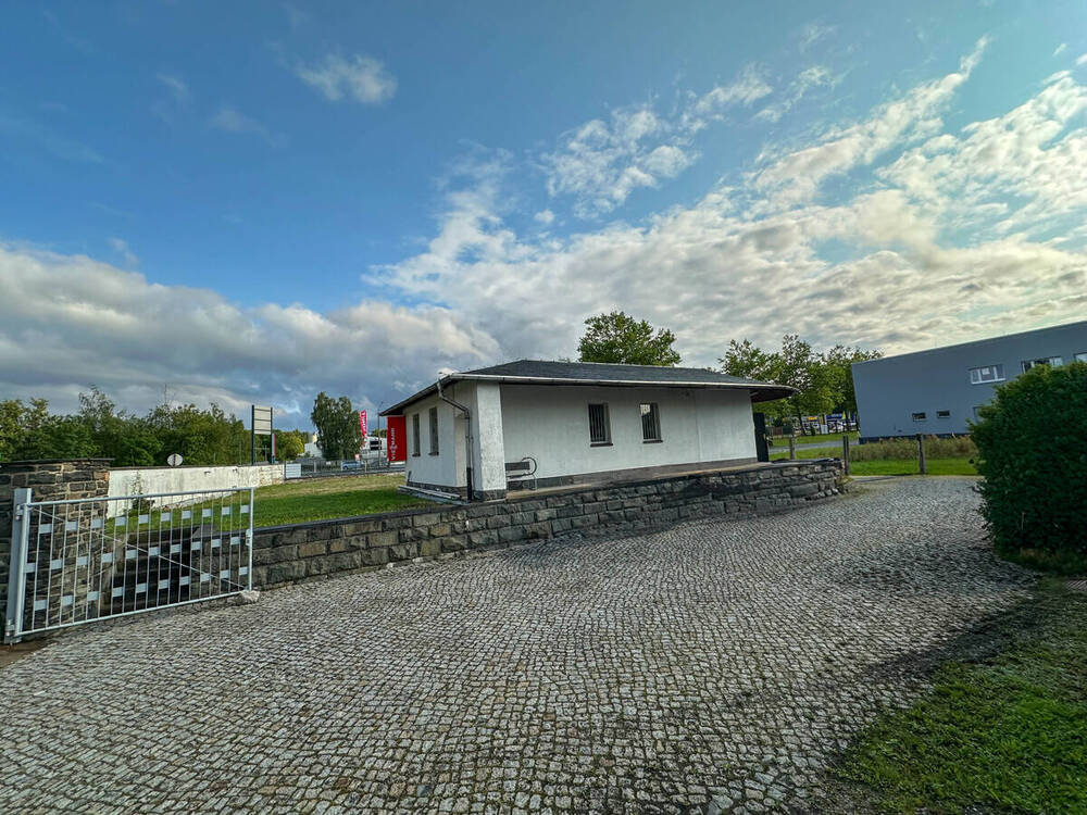 Thumbnail-Bürogebäude mit Freifläche in zentraler Lage von Zwickau-flexibel nutzbar für Produktion & Handwerk