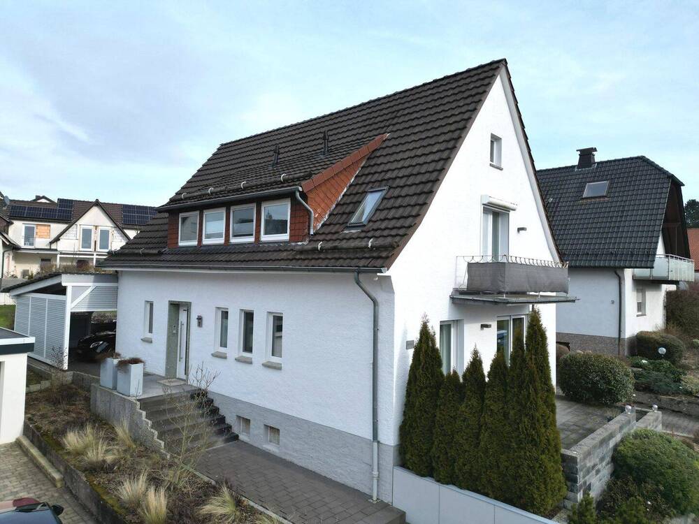 Thumbnail-Wohnen mit Herz: Modernisiertes Zuhause mit Einliegerwohnung in Warburg-Nörde