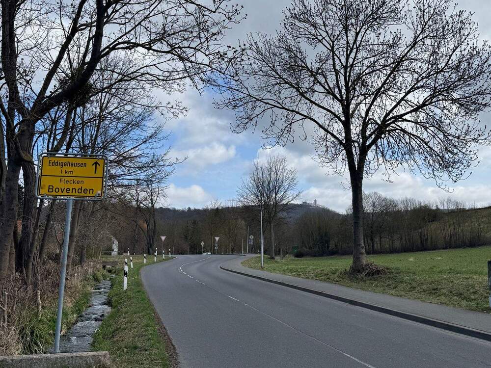 Thumbnail-Wohnen unterhalb der Burgruine Plesse- Baugrundstück in Bovenden mit Bebauung nach § 34 BauGB