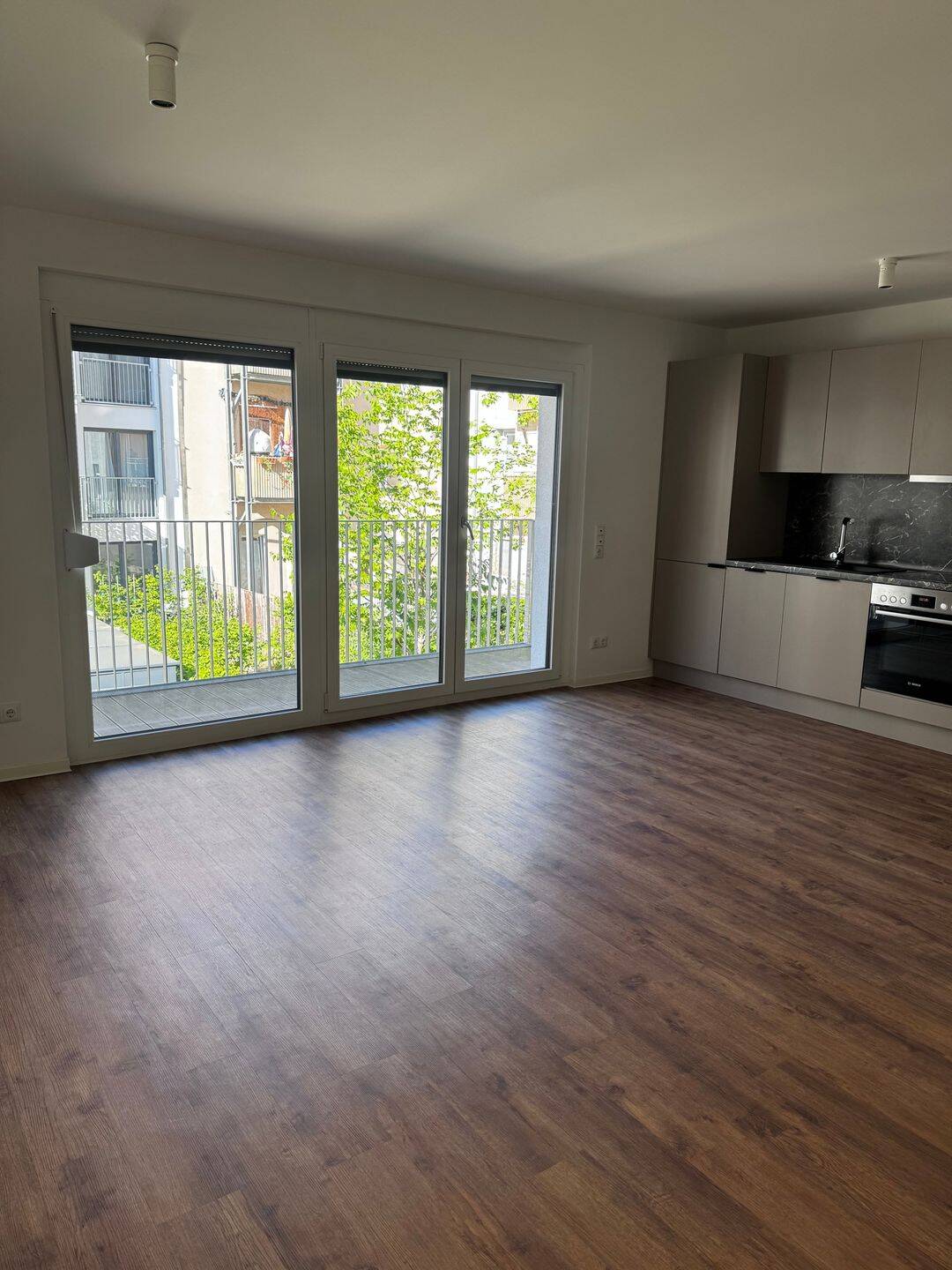 Thumbnail-Tolle 3-Zimmer-Wohnung mit EBK und großem Balkon