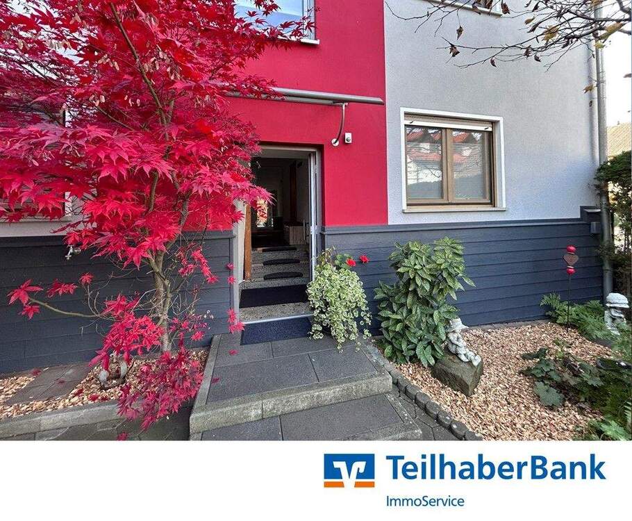 Thumbnail-Geräumiges Zweifamilienhaus mit überdachter Terrasse, Scheune uvm.