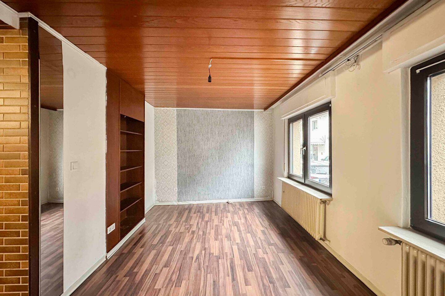 Thumbnail-Bezugsfreie 2-Zimmer-Eigentumswohnung in Dreifamilienhaus in Hürth - Efferen