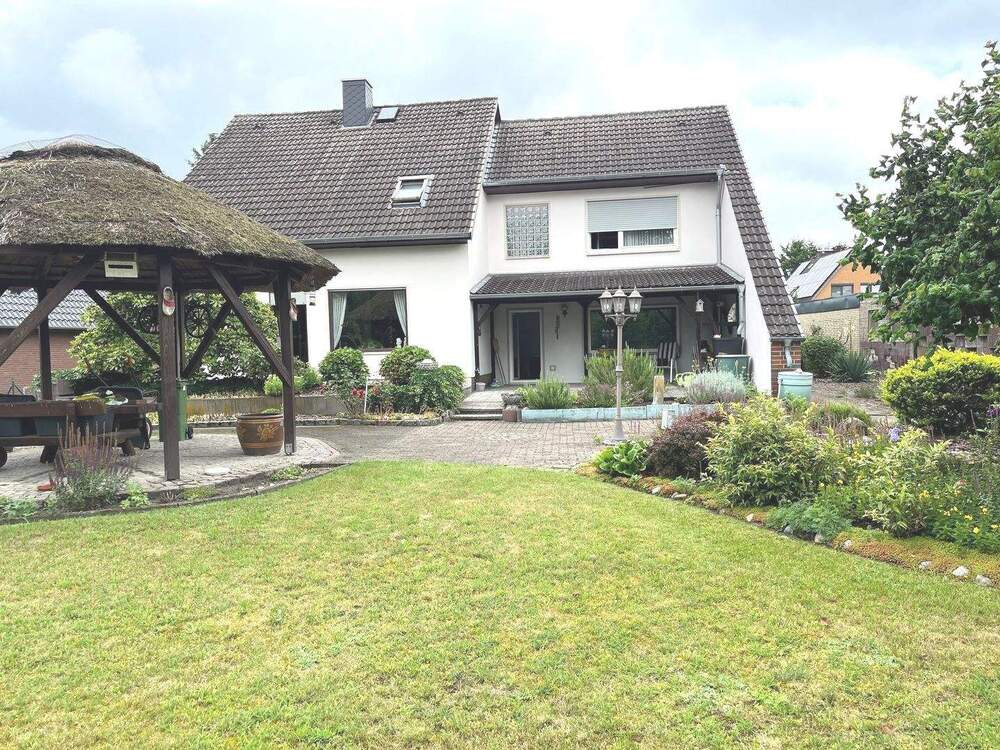 Thumbnail-PERFEKT ! Schöne Lage ! EINFAMILIEN - HAUS auf sonnigem GRUNDSTÜCK in LANGWEDEL-Cluvenhagen