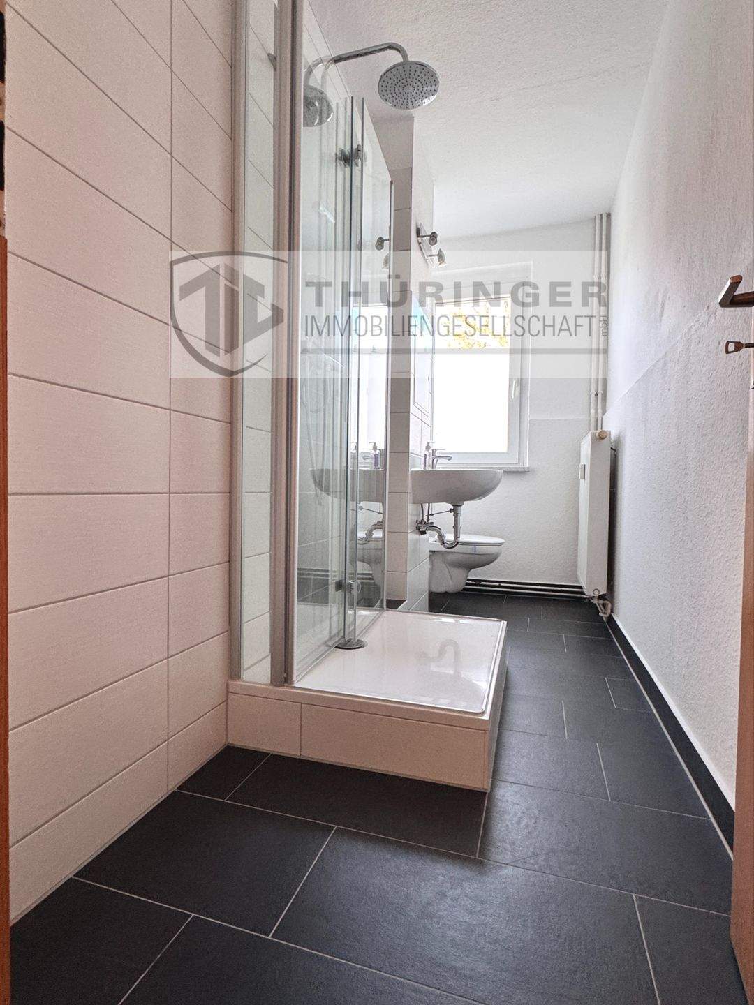 Thumbnail-*** Perfekt für Singles | Top - 2 Raumwohnung | saniertes Bad | Erdgeschoss ***