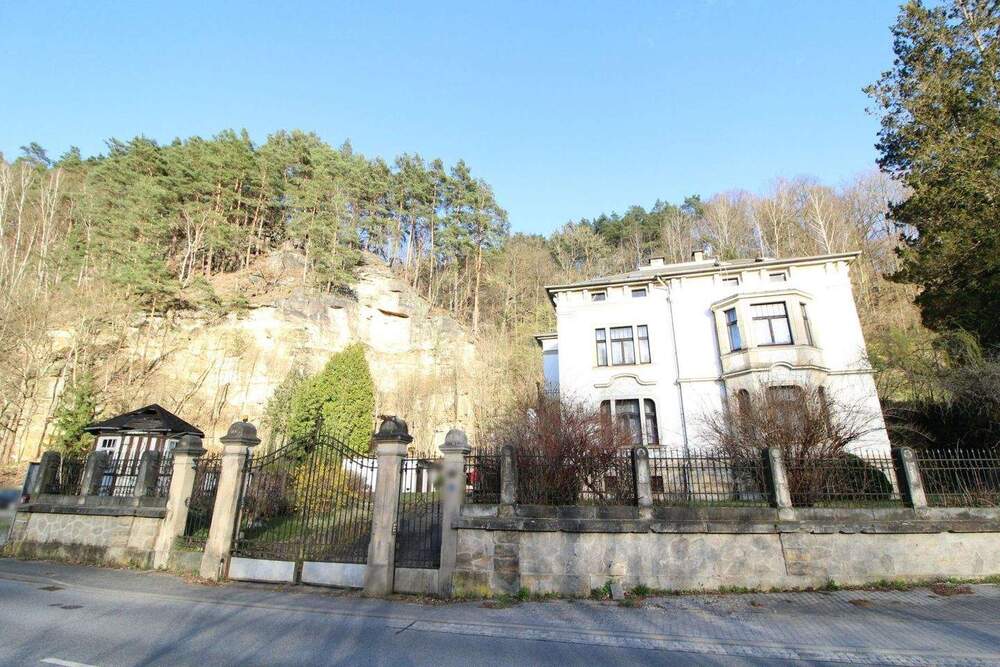 Thumbnail-Familienidyll mit Garten, 5 Garagen und 5 Freistellplätzen in Rathmannsdorf