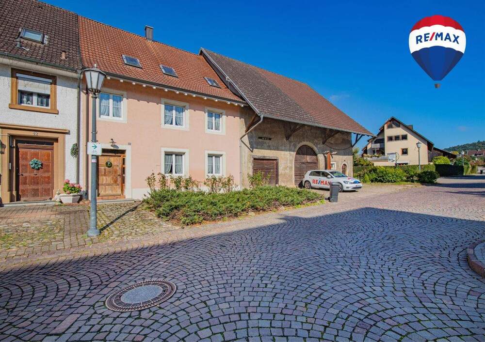 Thumbnail-Historisches Einfamilienhaus mit Scheune - für Liebhaber von Antiquitäten und Details in Reckingen