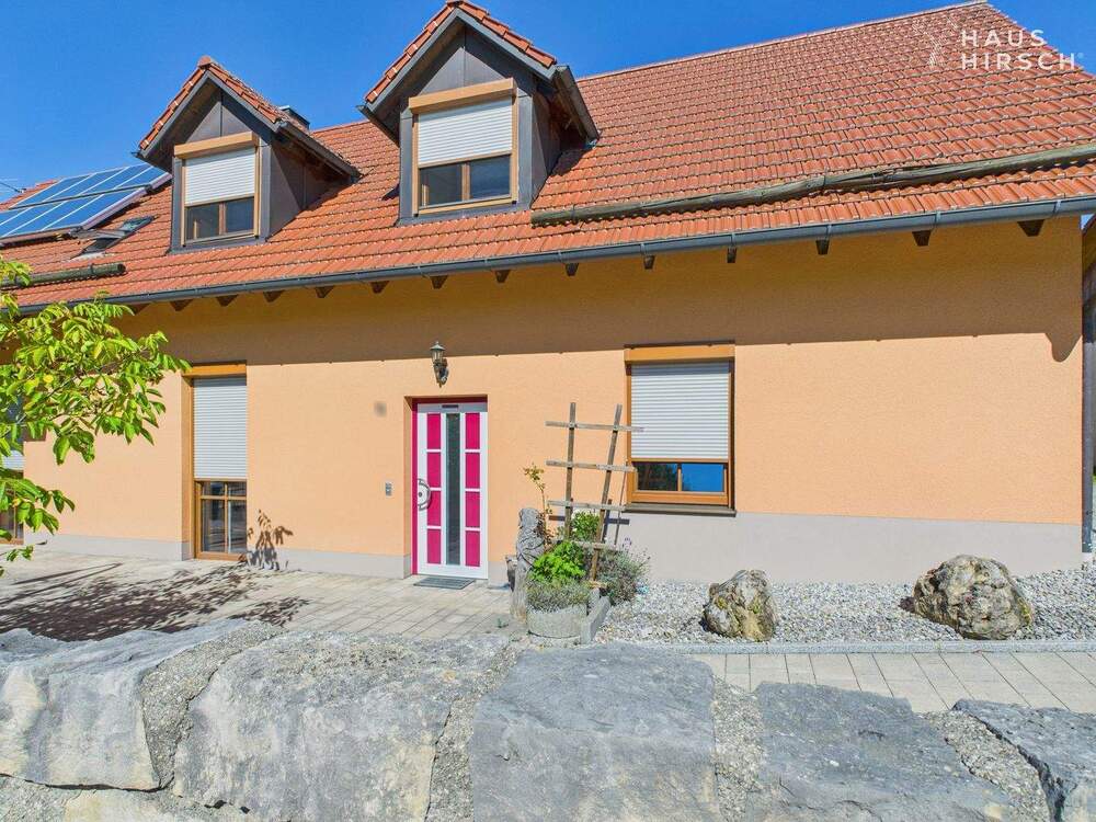 Thumbnail-Modernes Traumhaus mit großem Garten, zwei Garagen und hochwertiger Ausstattung