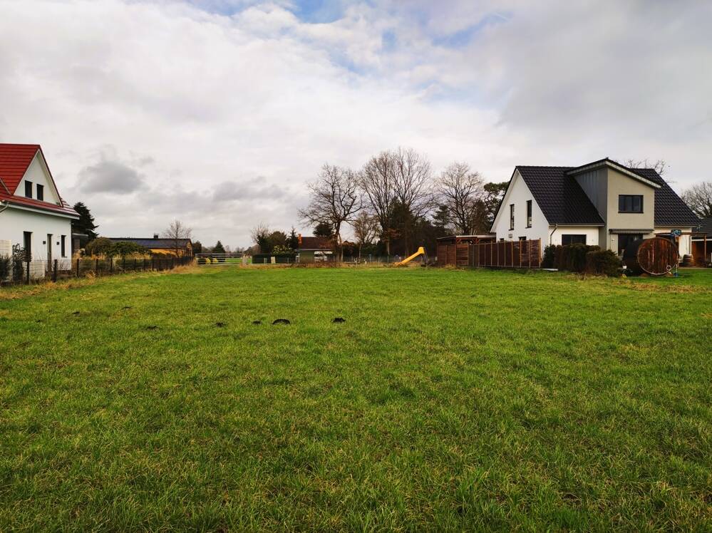 Thumbnail-Pferdliebhaber aufgepasst !! Baugrundstück mit 1050 m² in ländlicher ruhiger Wohnlage mit ca. 17.880 m² zusätzlichem Weideland