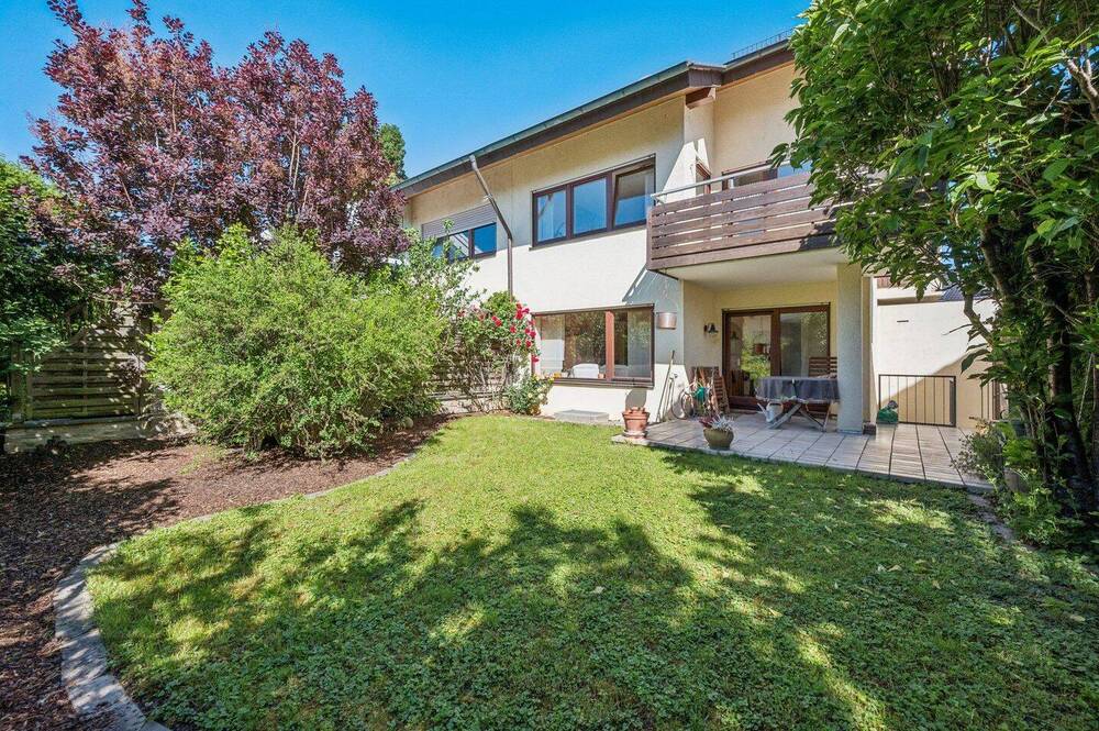 Thumbnail-Großzügige DHH mit Einliegerwohnung und Garten in ruhiger Wohnlage