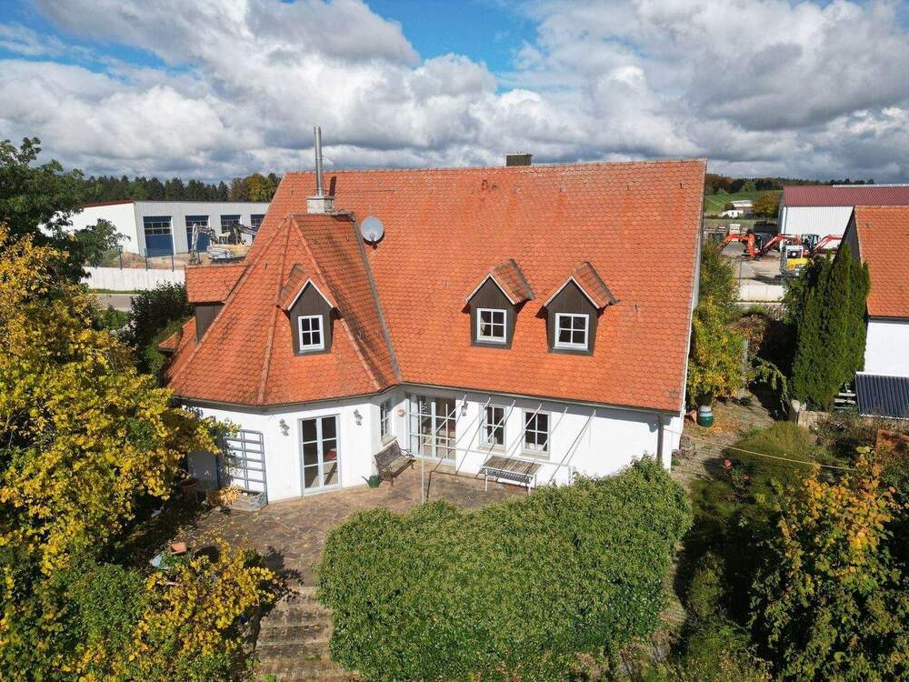 Thumbnail-Idyllisches Domizil auf großem Grundstück - 173 m² Familien-Glück!