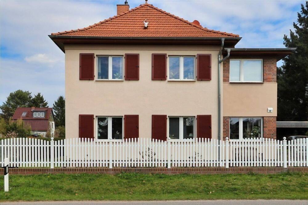 Thumbnail-Modernisiert und gepflegt - Charmantes Einfamilienhaus mit tollem Grundstück, Carport, Nebengelass, Pool und Kamin