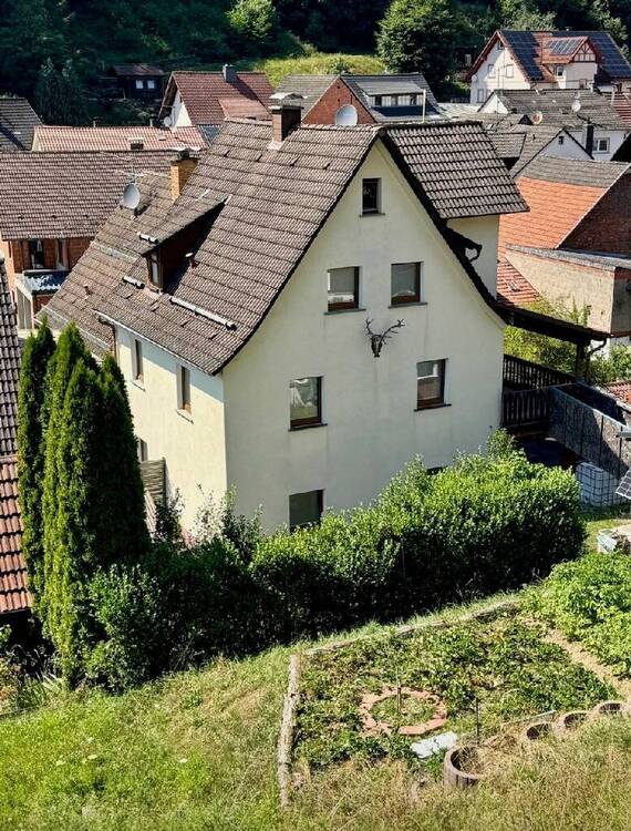 Thumbnail-Mit Potential! Zweifamilienhaus mit Doppelcarport und Gartenhaus
