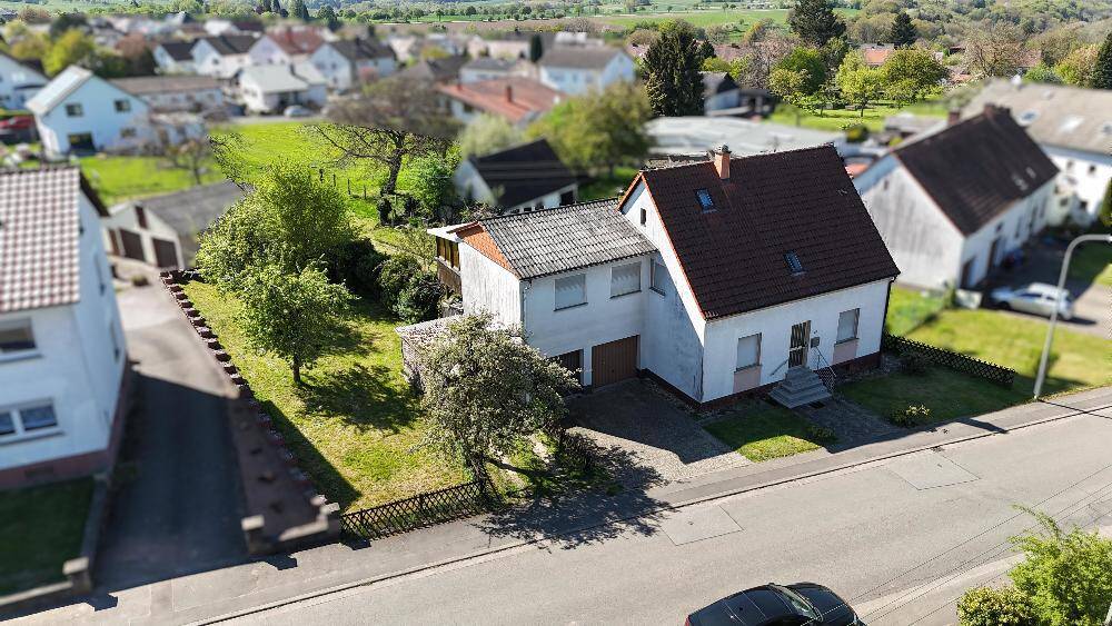Thumbnail-+++ Platzwunder mit Weitblick: Großzügiges Generationenhaus auf Traumgrundstück +++