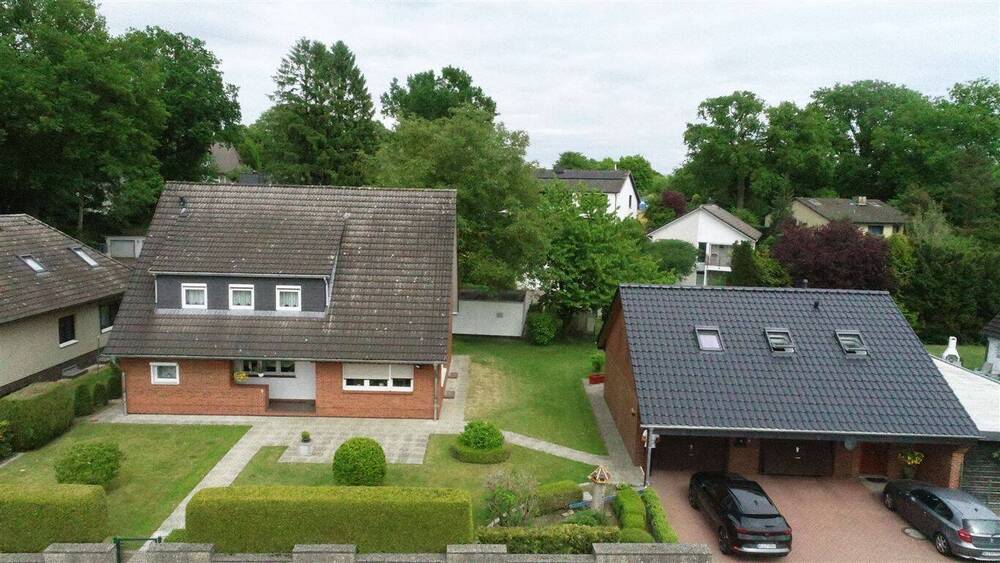 Thumbnail-***ROSENGARTEN-NENNDORF***EINFAMILIENHAUS MIT DOPPELGARAGE UND SEPARATER WOHNUNG ZU VERKAUFEN***