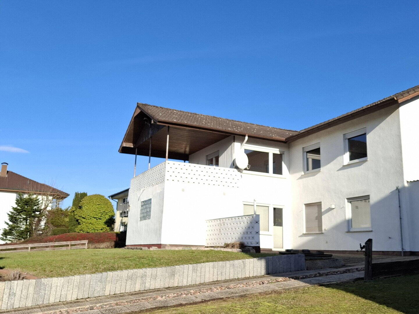 Thumbnail-Großzügige 4-Zimmerwohnung in 2-Familienhaus im Stadtteil Bad Hersfeld-Petersberg
