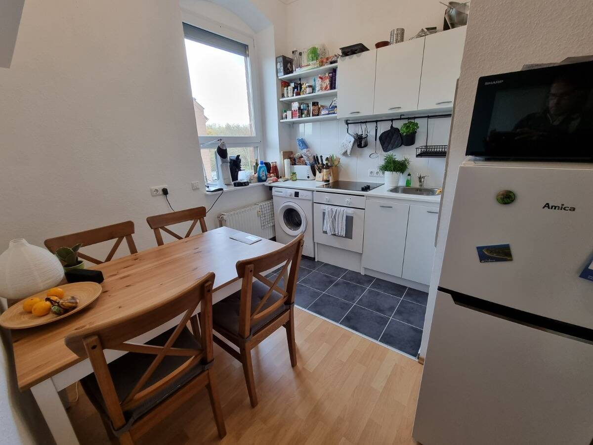 Thumbnail-2 ZIMMER - PANORAMABLICK - NEUE KÜCHE - MÖBLIERT