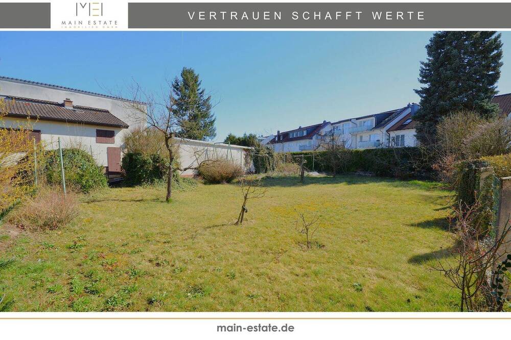 Grundstück