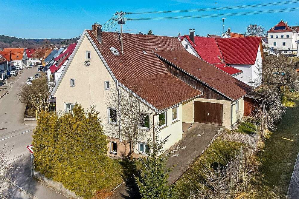 Thumbnail-Familienheim mit großer Garage ... und voller Möglichkeiten ideal für Handwerker