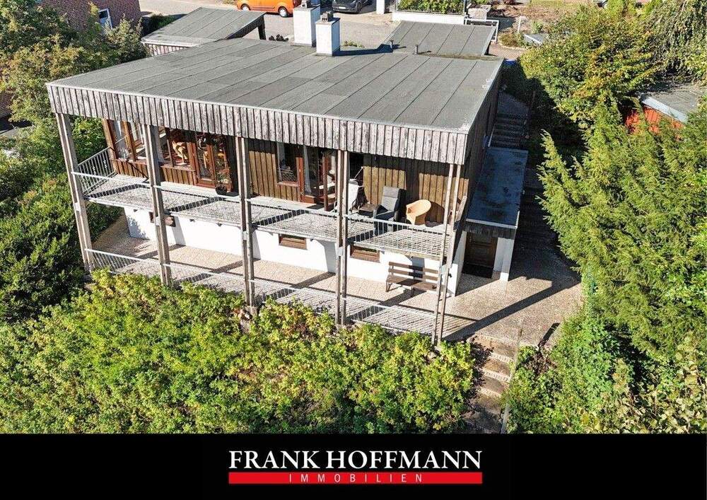 Thumbnail-Einzigartiges Architektenhaus auf besonderem Grundstück mit kleinem Pferdestall in Boostedt