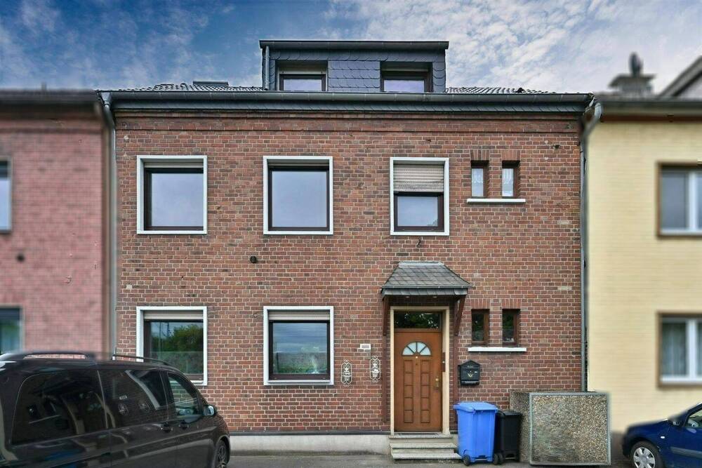 Thumbnail-Viel Platz für Familie: Haus mit Garten, Charme und Potenzial!