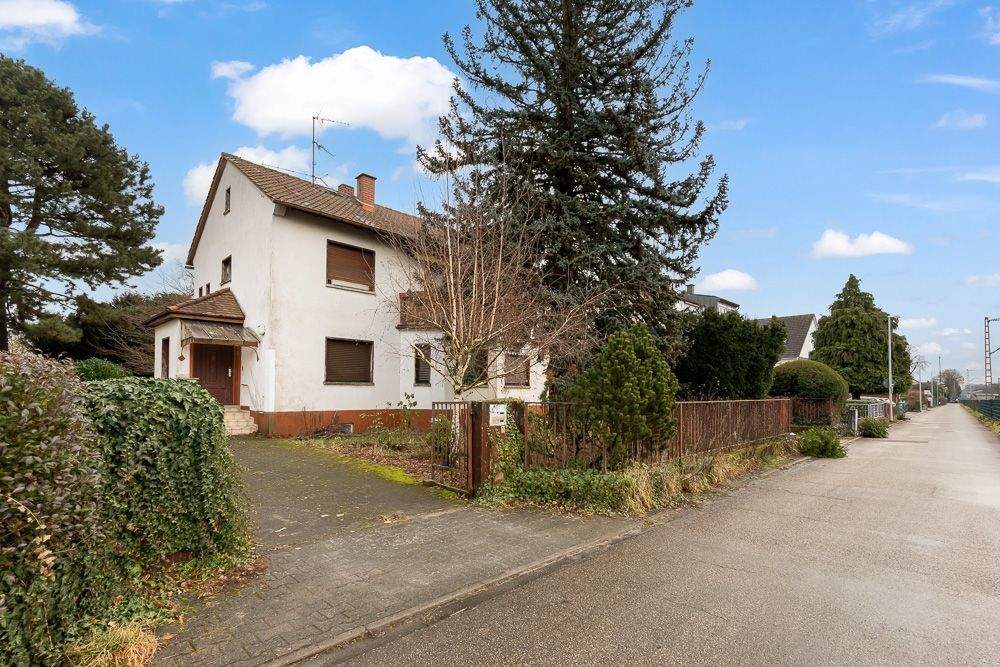 Thumbnail-Vielseitiges Wohngrundstück mit Entwicklungs­potenzial in gefragter Lage von Niederhöchstadt