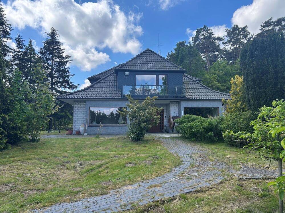 Thumbnail-Exklusives Einfamilienhaus mit Remise, großem Waldgrundstück und vielfältigen Nutzungsmöglichkeiten