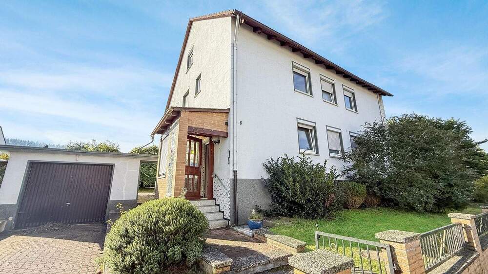 Thumbnail-Zweifamilienhaus mit Potenzial in ruhiger Lage von Heinsen!