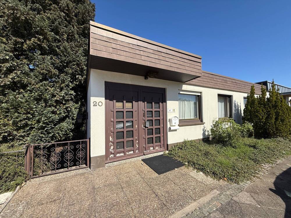 Thumbnail-Saarbrücken ( oberer ) Rastpfuhl 1-Fam. Bungalow + 2 Garagen