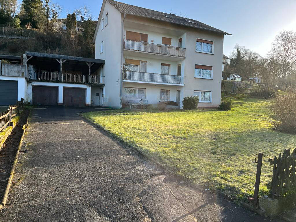 Thumbnail-Zweifamilienhaus in ruhiger, zentraler Lage von Sontra mit Ausbaupotenzial! (MA-1020-46)