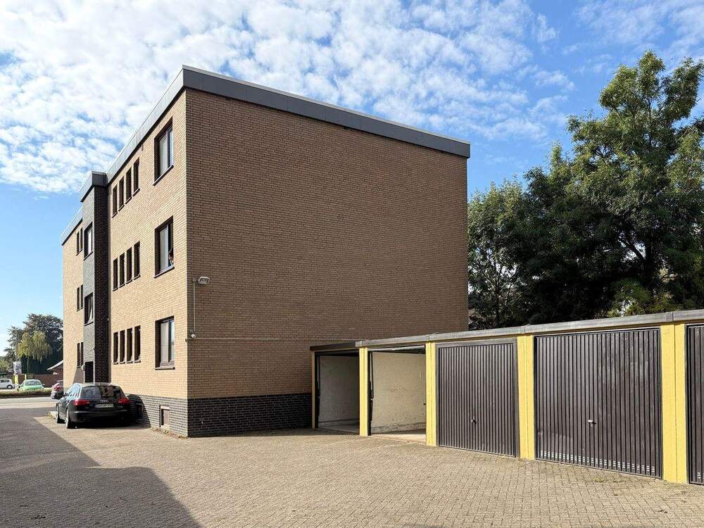 Thumbnail-Gepflegtes 6-Parteienhaus in Weyhe - ruhig gelegen und solide vermietet