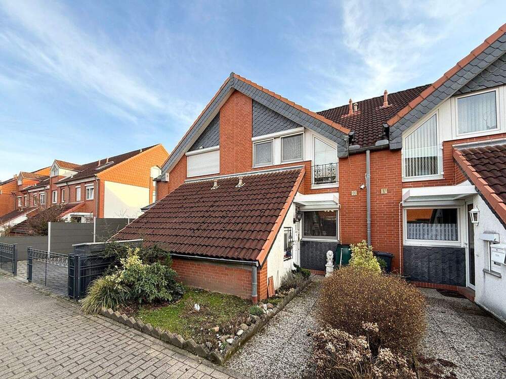 Thumbnail-Hübsches Reihenmittelhaus in ruhigem Wohngebiet mit Garage