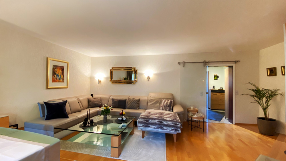 Thumbnail-Wohnen mit Charakter - Große 3 Zimmer Wohnung inklusive TOP Mieter