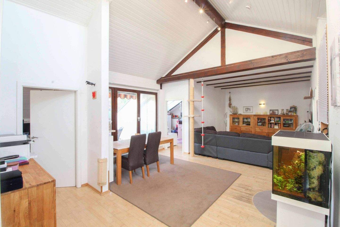 Thumbnail-Lichtdurchflutete Dachgeschosswohnung mit Terrasse und TG-Stellplatz in Olching!