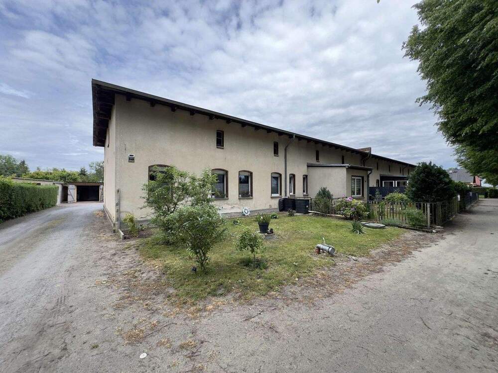 Thumbnail-Vollvermietetes Mehrfamilienhaus mit Mietsteigerungspotential bei IST-Faktor 13,33