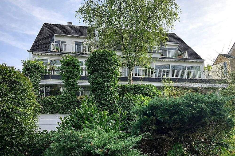 Thumbnail-Garten-Maisonette im Hausformat am Zoo- ca. 330 m² mit Kaminzimmer, GA und 570 m² Garten