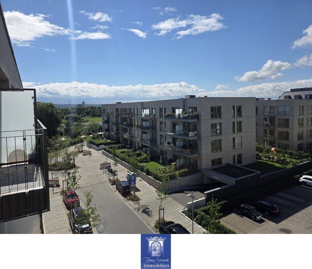 Thumbnail-Wunderschöne moderne Familienwohnung mit großem Balkon!