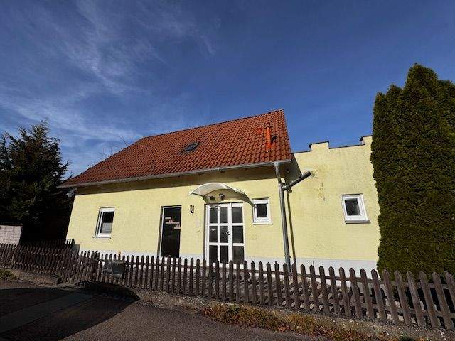 Thumbnail-freistehendes Haus, 2-3 Whg., Carport, 3 Stellplätze, Schnäppchen mit Baumängeln