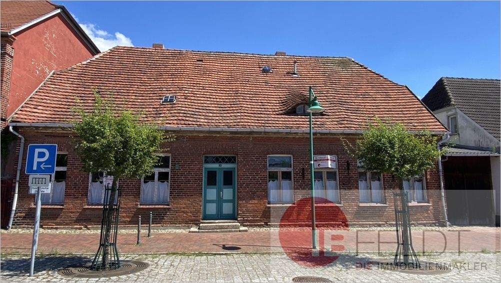 Thumbnail-Wer küsst dieses Denkmal wach ? Bauernhaus mit großem Naturgarten in Mecklenburg