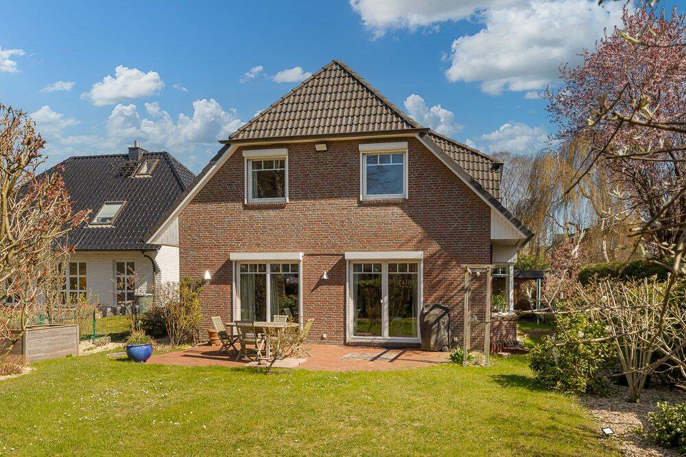 Thumbnail-Einfamilienhaus mit großem Garten in familienfreundlicher und ruhiger Lage von Hamburg-Schnelsen!