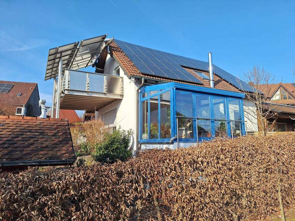 Thumbnail-Einziehen und Wohlfühlen - Besonderes Einfamilienhaus mit Wintergarten