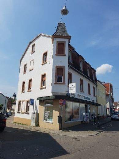 Thumbnail-In zentraler Lage, großzügige 3- Zimmerwohnung mit Balkon