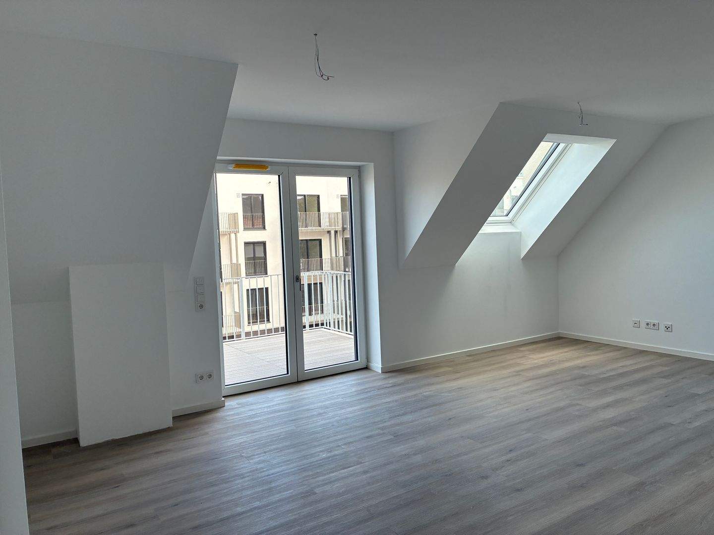 Thumbnail-Ihr neues Zuhause: 3-Zimmer Wohnung im 2. OG mit Balkon