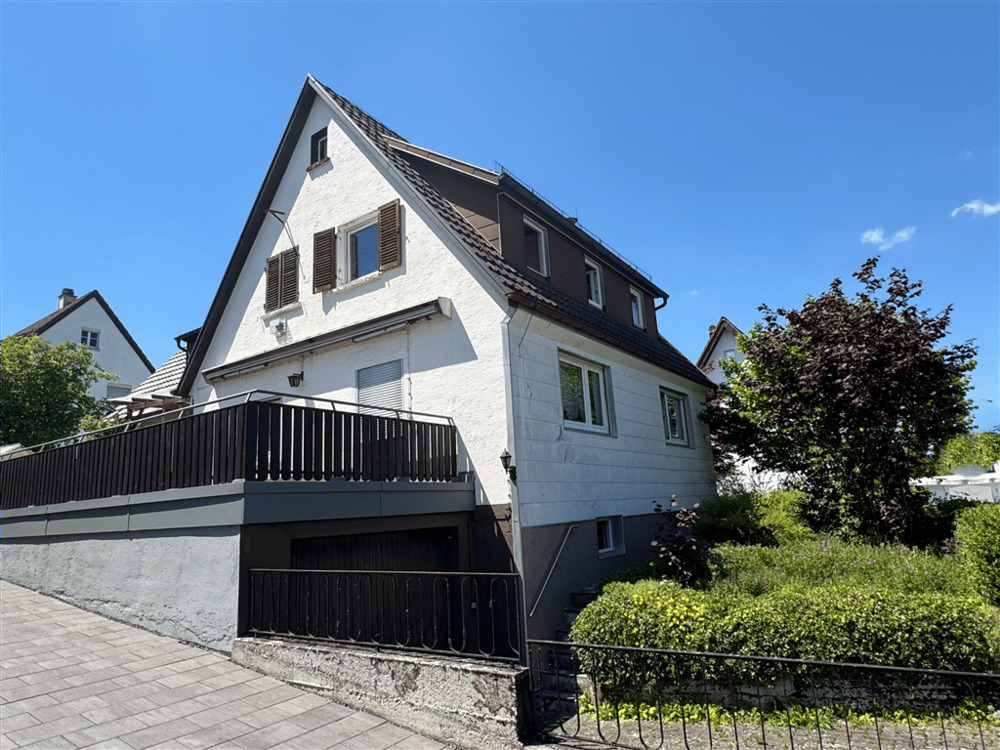 Thumbnail-Charakterhaus mit 8 Zimmern, Doppelgarage und Potenzial für Studentenwohnung oder Homeoffice