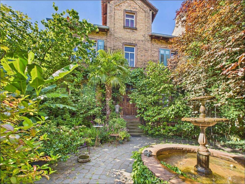 Thumbnail-Tradition trifft Natur: Denkmalgeschütztes Zweifamilienhaus mit großem Garten in Hanau-Steinheim