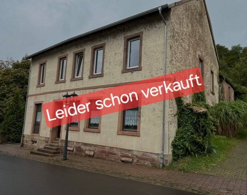 Thumbnail-Renovierungsbedürftiges Mehrfamilienhaus in beliebter Lage
