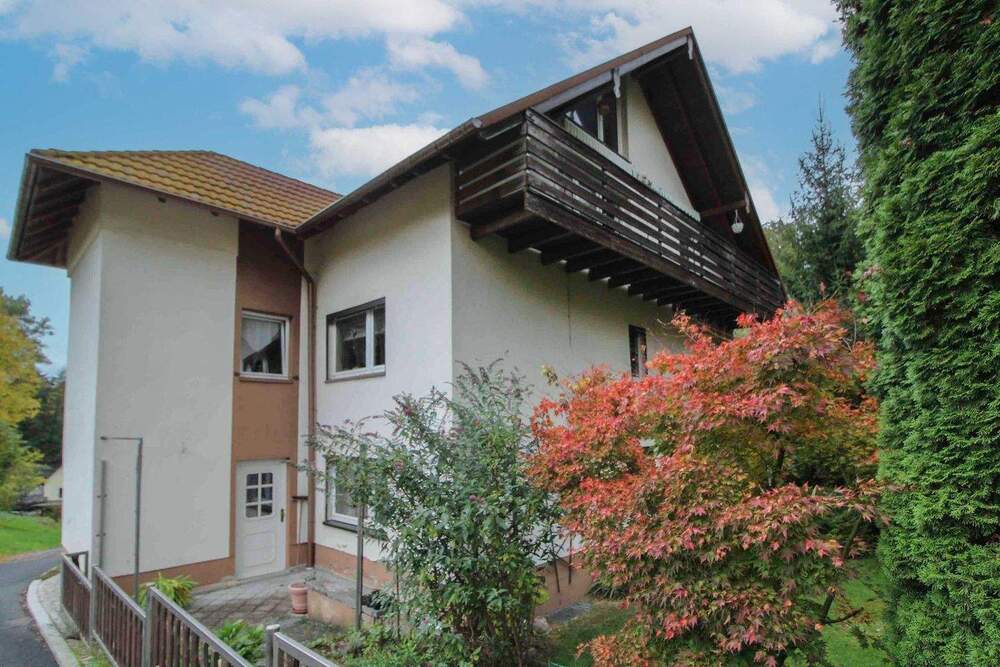 Thumbnail-3-Familien-Haus mit großem Grundstück und vielfältigen Nutzungsmöglichkeiten