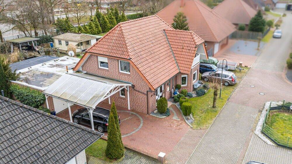 Thumbnail-Vermietetes Einfamilienhaus mit Garage, Carport, überdachter Terrasse und großem Gartenhaus!
